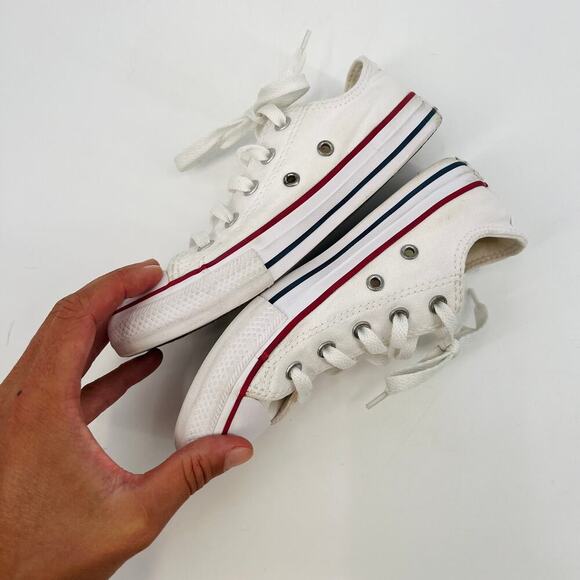 Converse White Lace Up Low Top Chuck Taylor Shoes Kids Size 13.5 - Picture 7 of 8